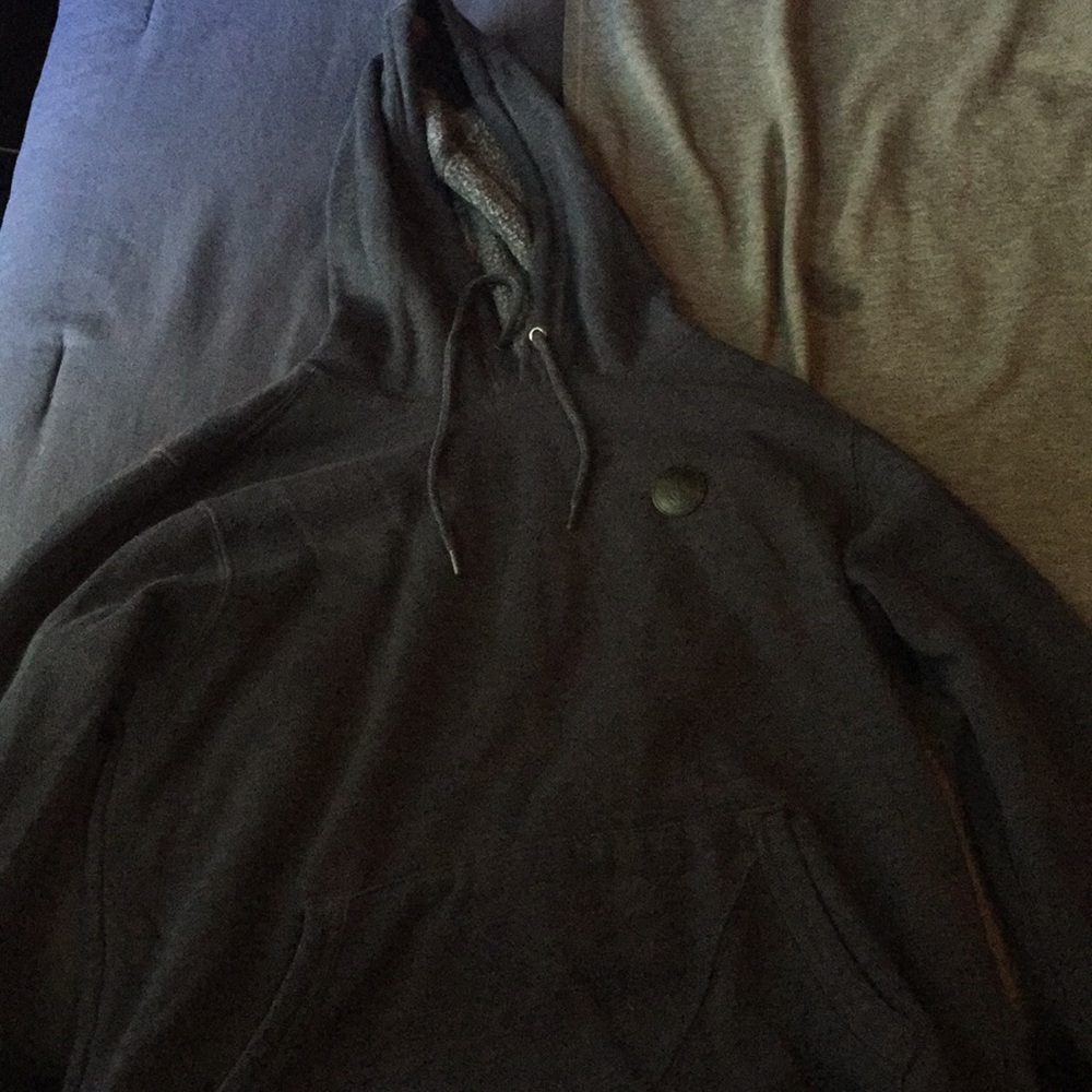 Dark navy men’s small volcom hoodie